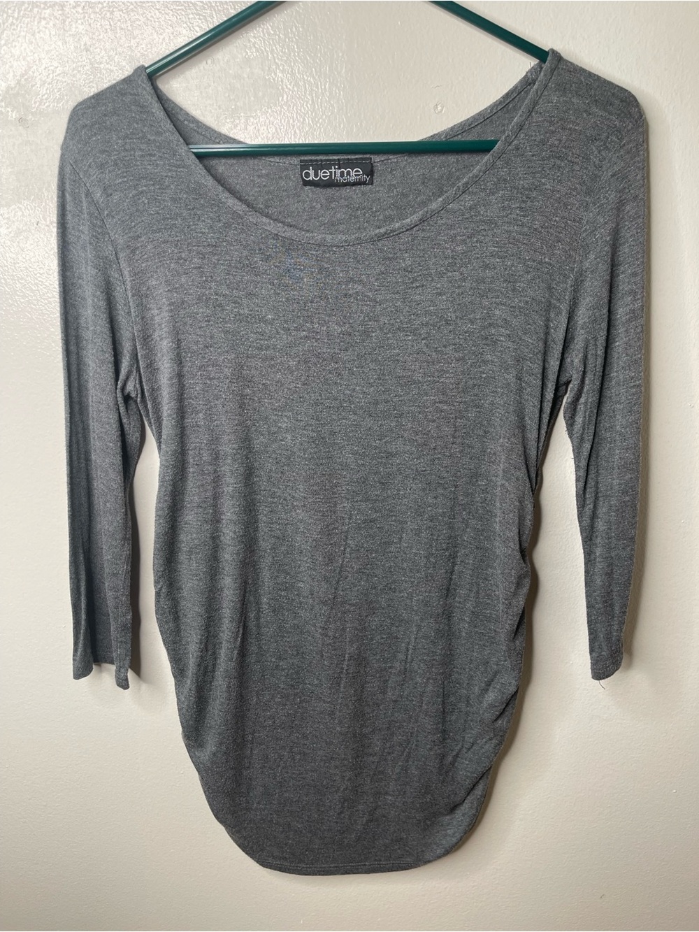 Duetime Women's Gray Long Sleeve Scoop Neck Top